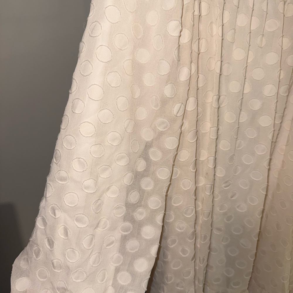 🟣🟣Show Me Your MuMu Cream Dress - Picture 2 of 5